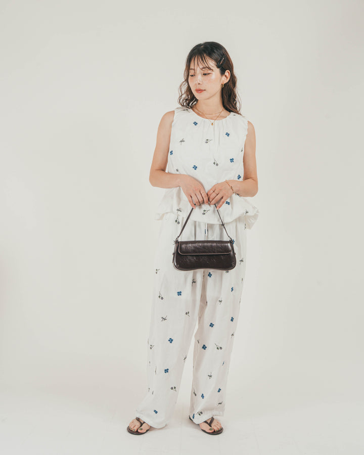 ［SET］Flower刺繍バルーンノースリブラウス + Flower刺繍リラックスパンツ（2SET）