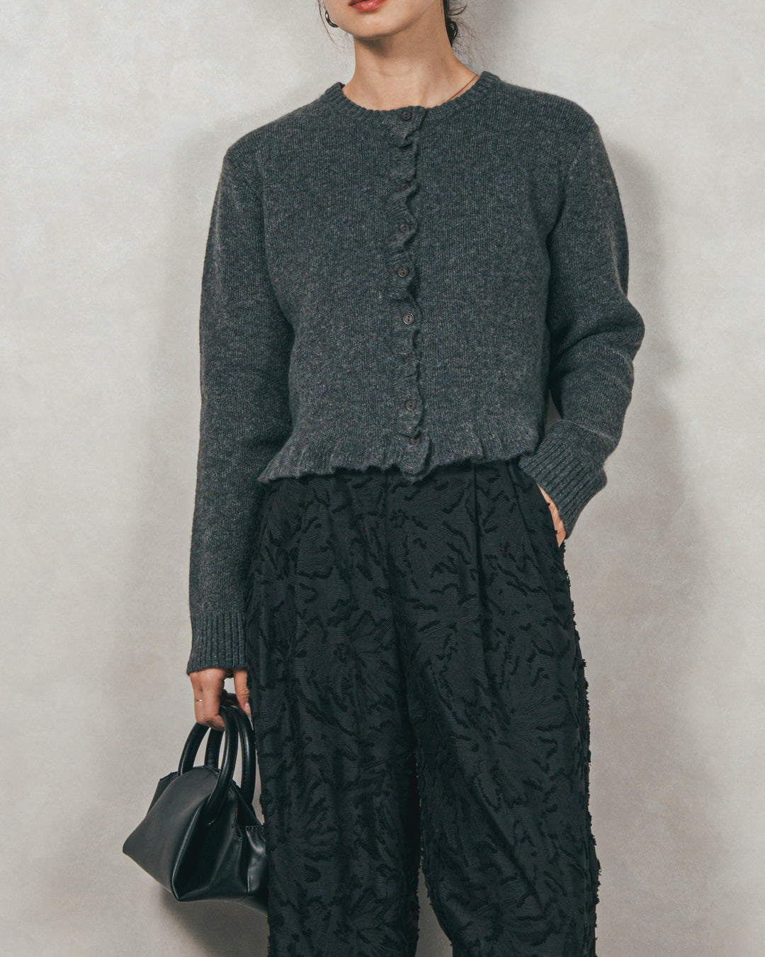 ［SET］フロントフリルメランジニットカーデ+フリンジジャガードリラックスパンツ（2SET）