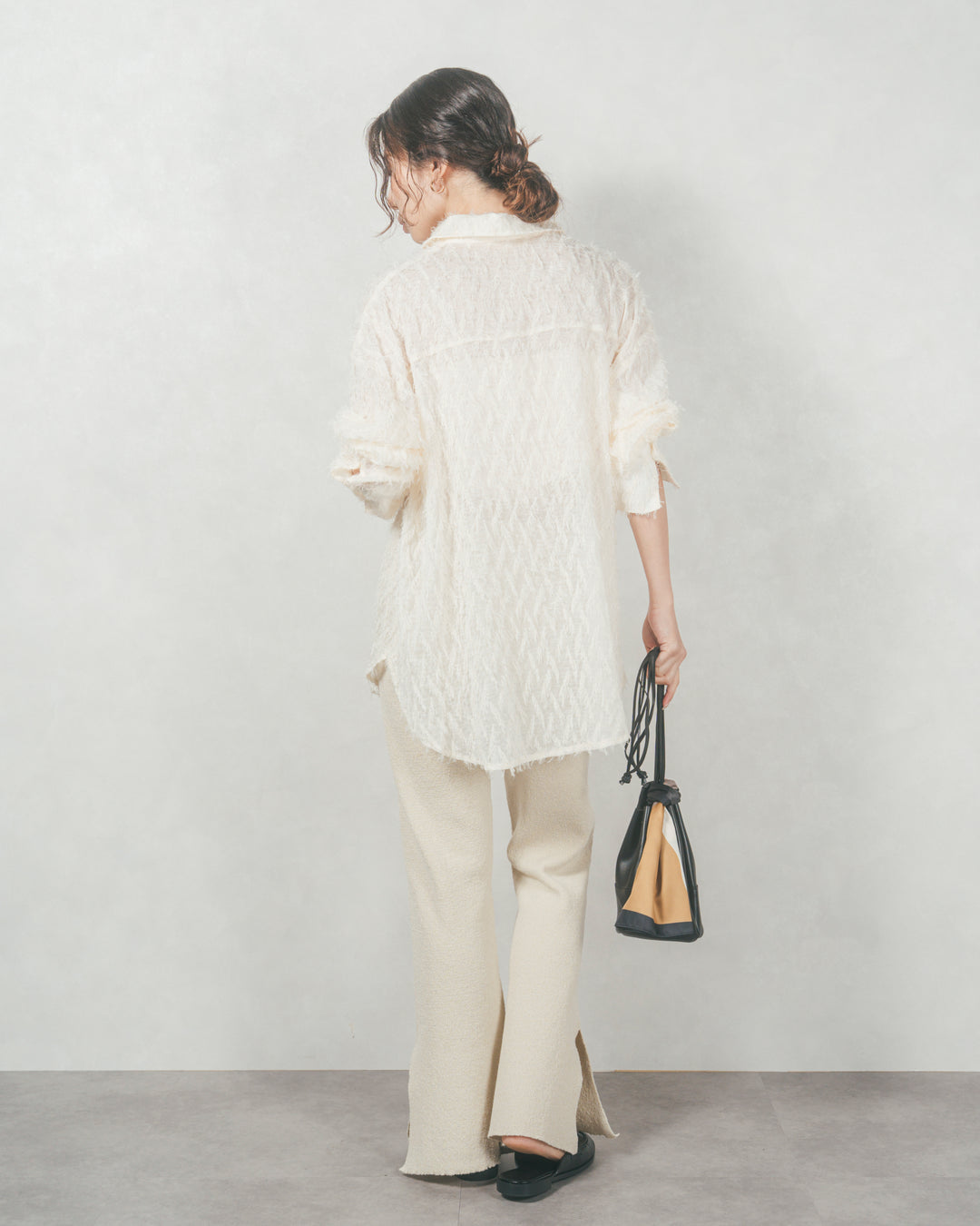 フェザータッチシアーオーバーシャツ (OFF WHITE)