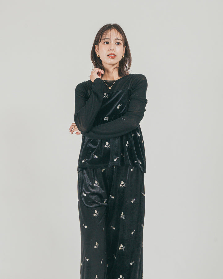 ［SET］Flower刺繍 ベロアペプラムキャミ + Flower刺繍 ベロアパンツ（2SET）