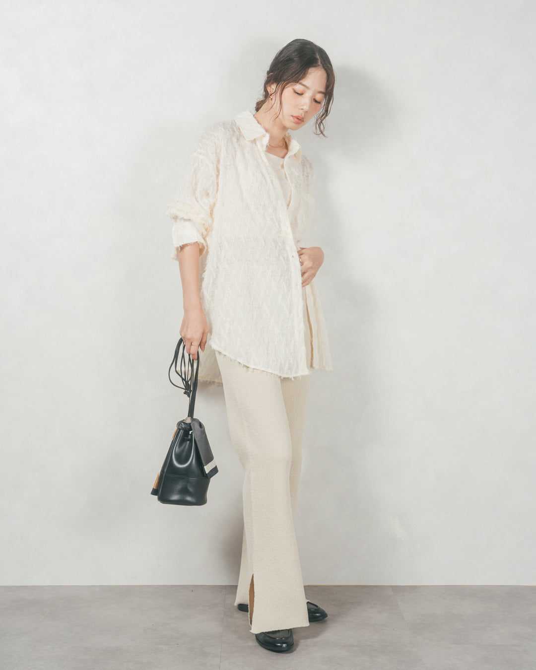 フェザータッチシアーオーバーシャツ (OFF WHITE)