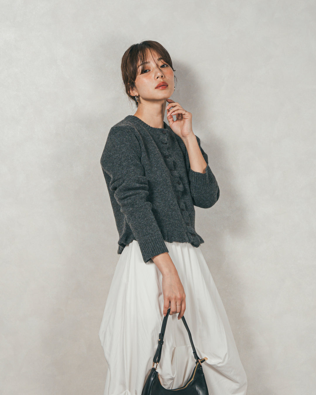 ［SET］フロントフリルメランジニットカーデ+ヴィンテージブロードランダムタックスカート（2SET）