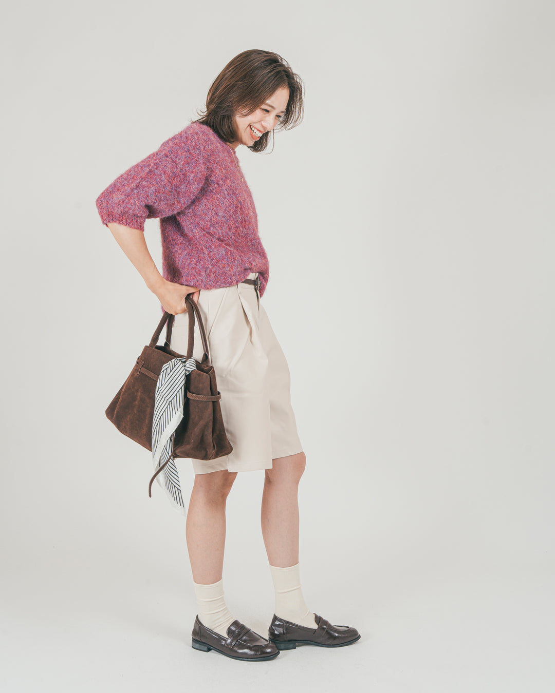 ［SET］フェザータッチハーフスリーブニット + レザーライクハーフパンツ（2SET）