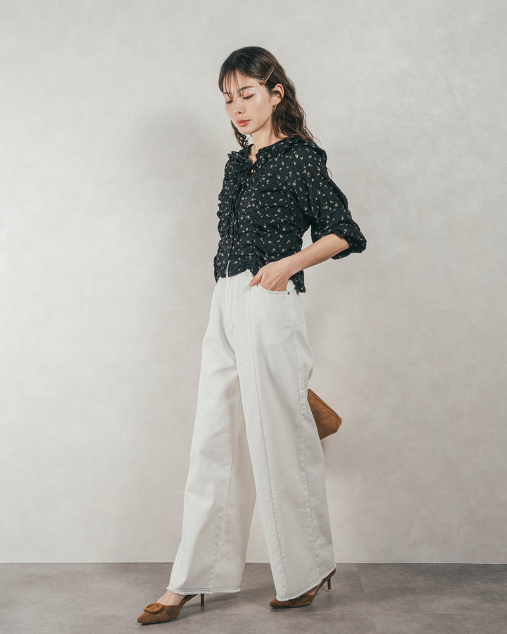 ［SET］Flowerプリントフリルブラウス + 10oz ニュアンスバイカラー リラックスワイドデニム（2SET）