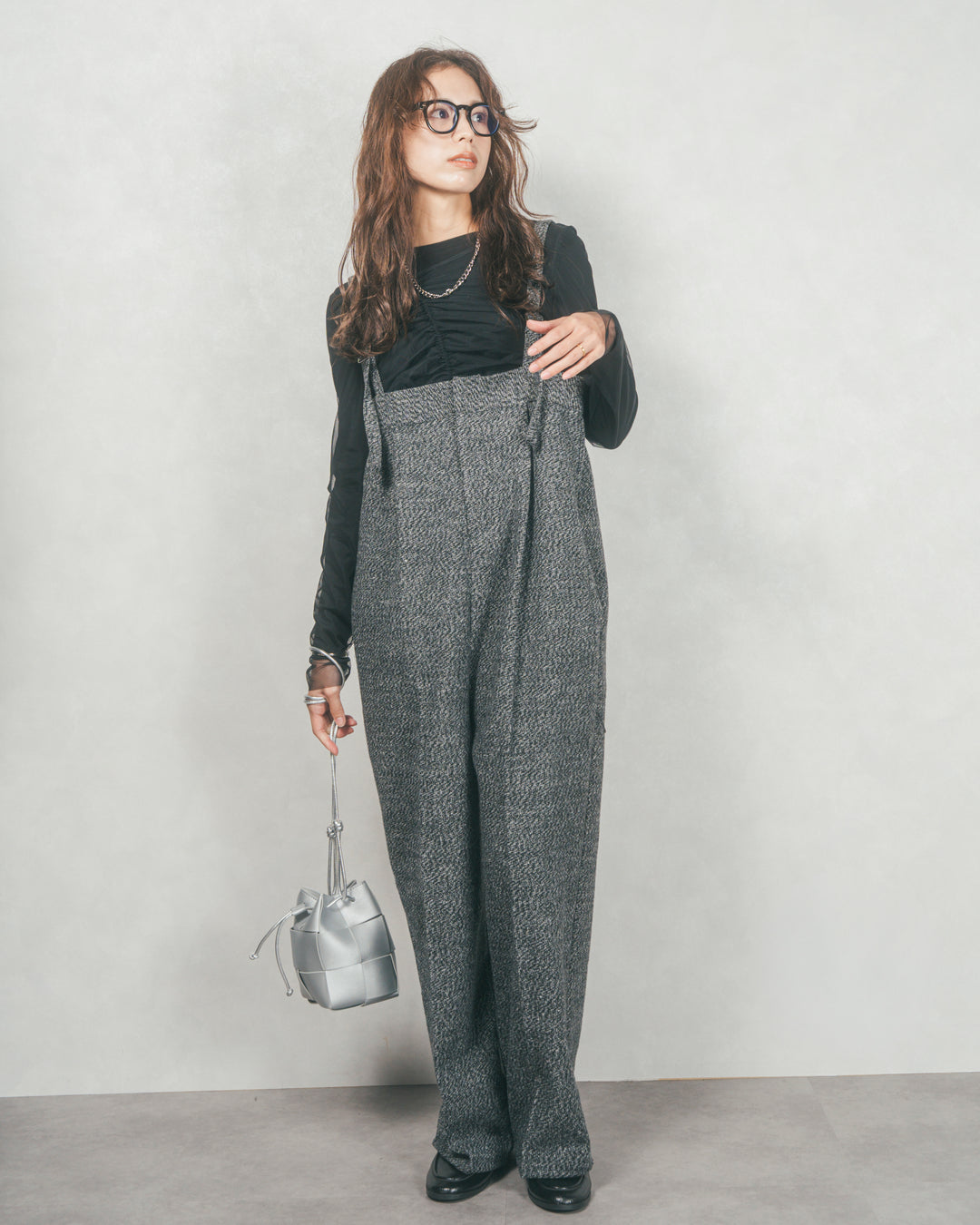 【2枚SET】チュールシャーリングトップス＆リブトップス (BLACK x BLACK)