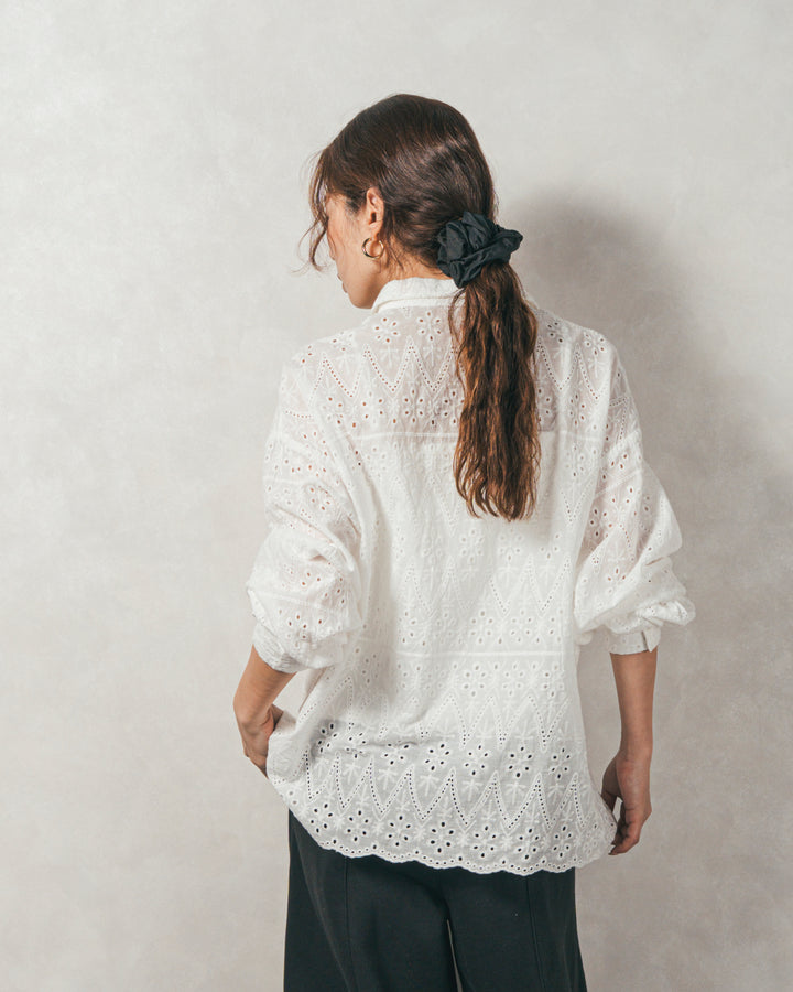 コットンフラワーレースシャツ(WHITE)