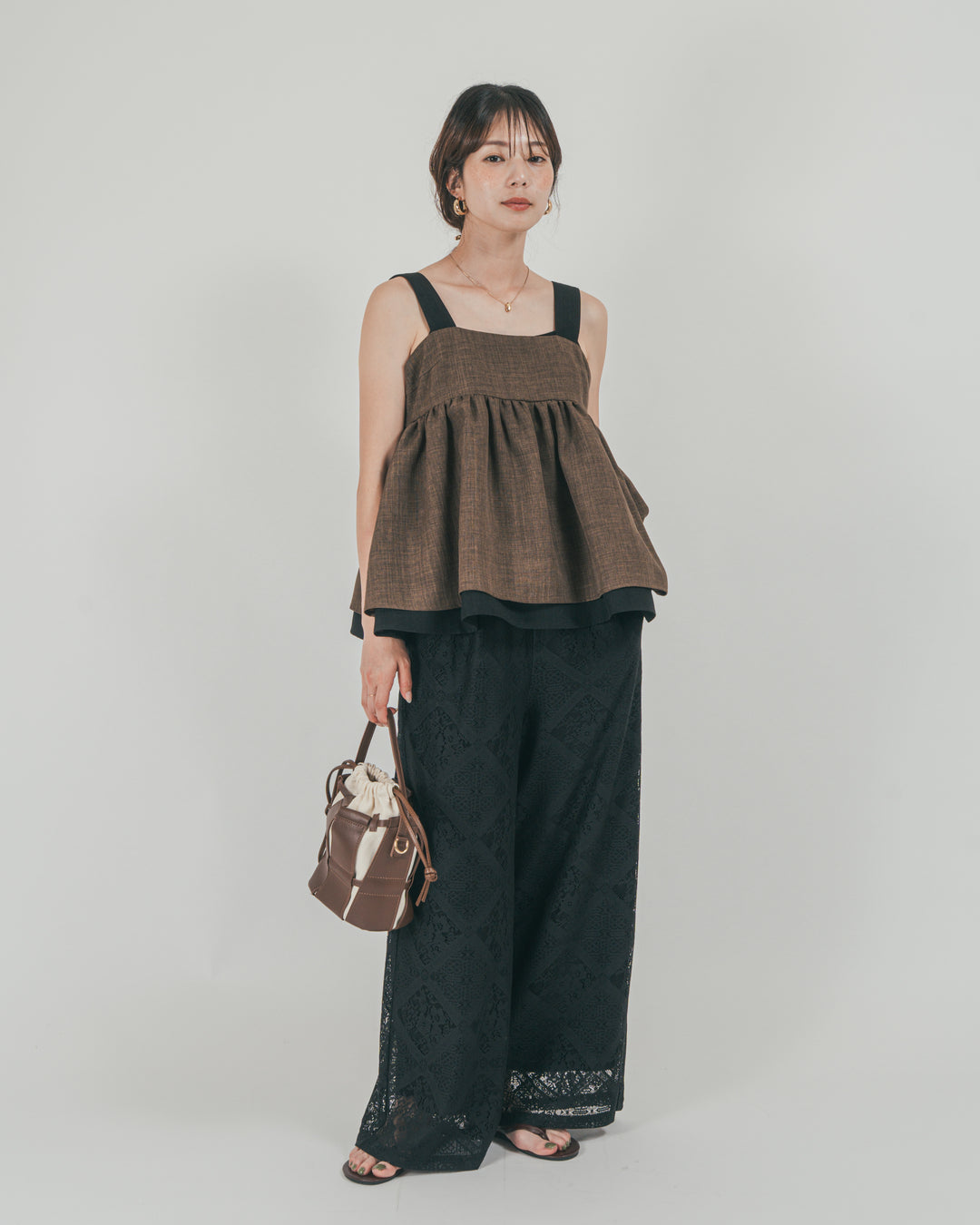 ［SET］スラブTweedバイカラーティアードキャミ + Blockレース　ストレートパンツ（2SET）
