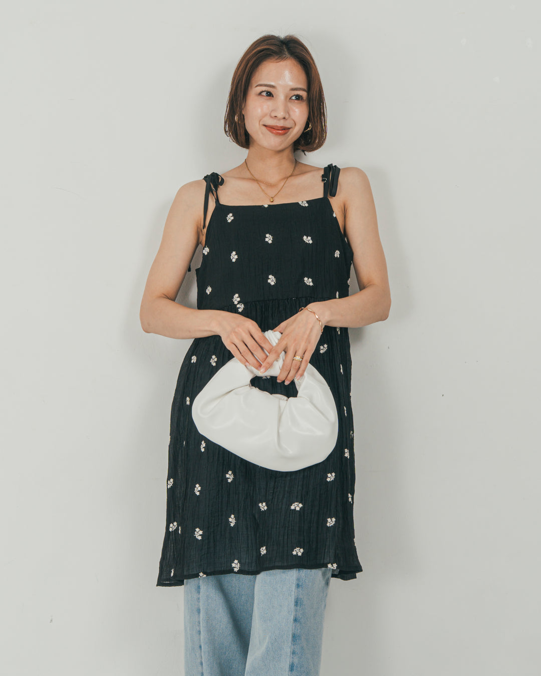 ［SET］ショルダーリボン刺繍Veilキャミ + 10oz ニュアンスバイカラー リラックスワイドデニム（2SET）