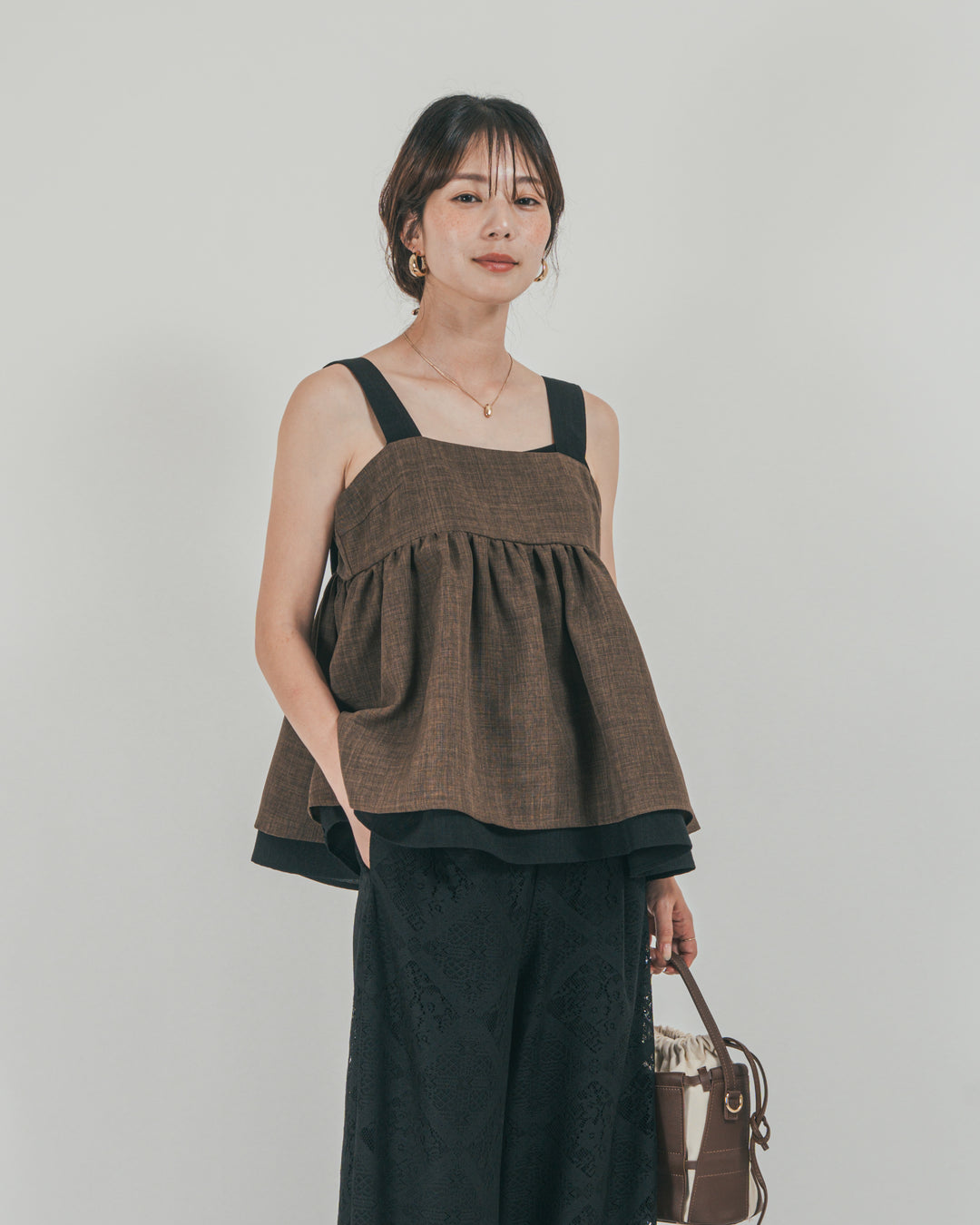 ［SET］スラブTweedバイカラーティアードキャミ + Blockレース　ストレートパンツ（2SET）