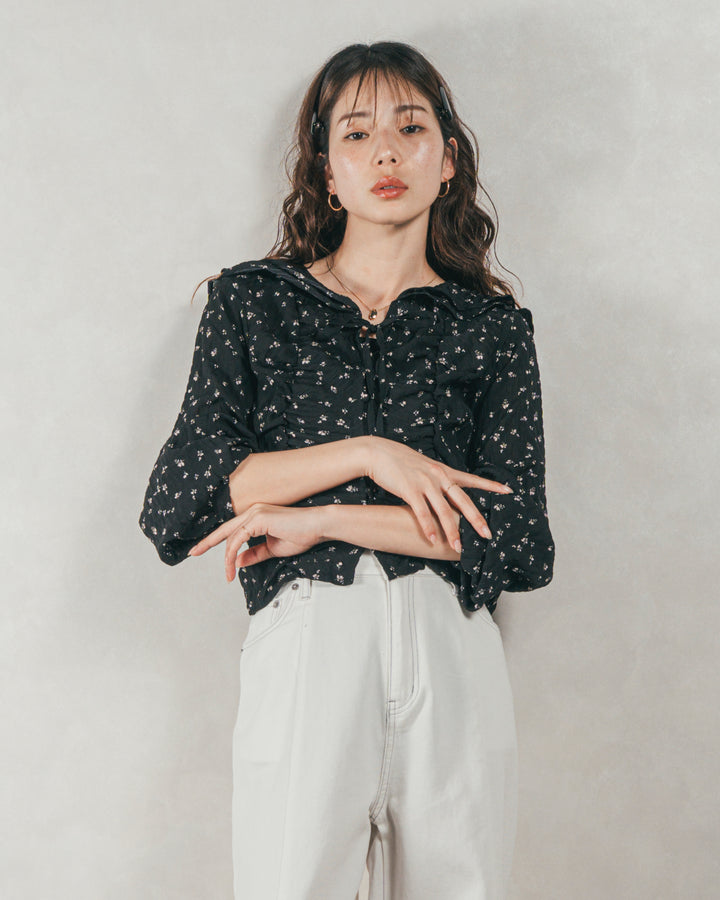 ［SET］Flowerプリントフリルブラウス + 10oz ニュアンスバイカラー リラックスワイドデニム（2SET）