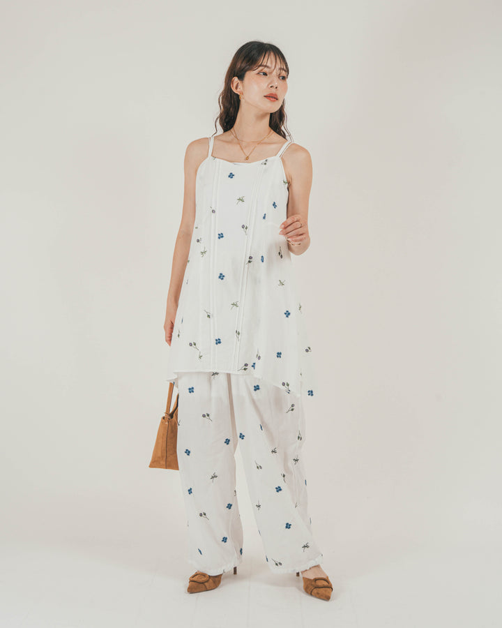 ［SET］Flower刺繍チュニックキャミ + Flower刺繍リラックスパンツ + カップ付きカットリブキャミ（3SET）