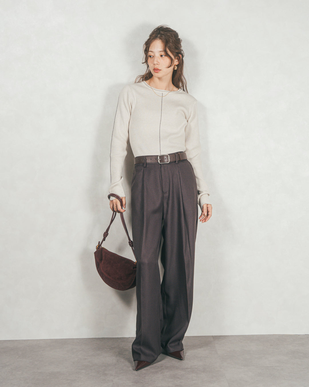 Line Rib クルーネックニット（IVORY)