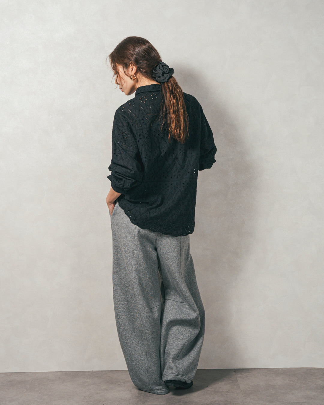 コットンフラワーレースシャツ (BLACK)