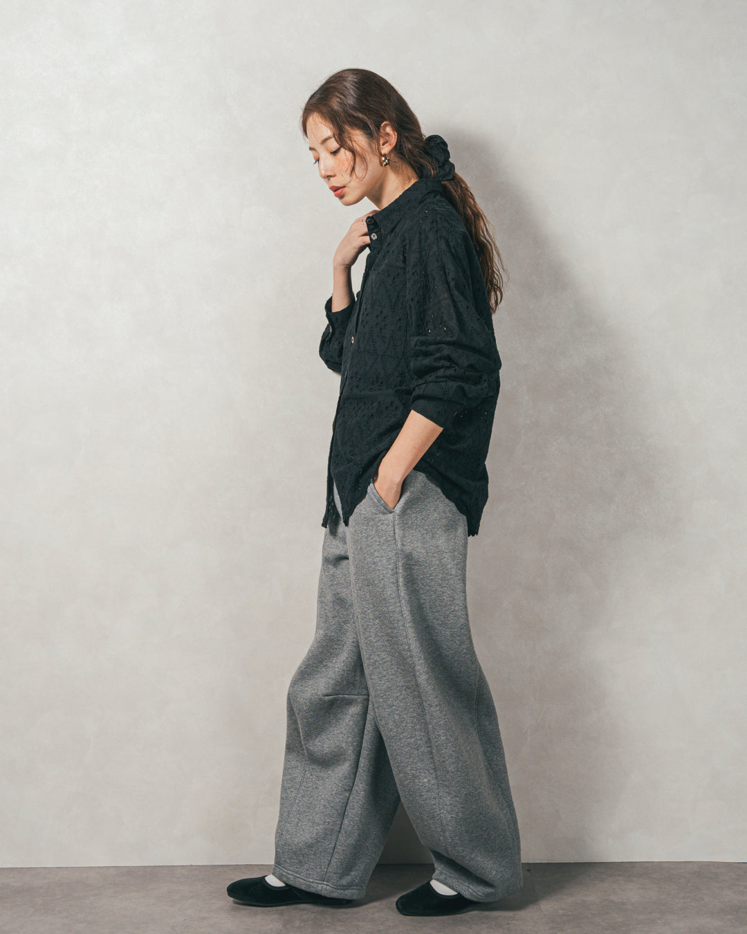 コットンフラワーレースシャツ (BLACK)