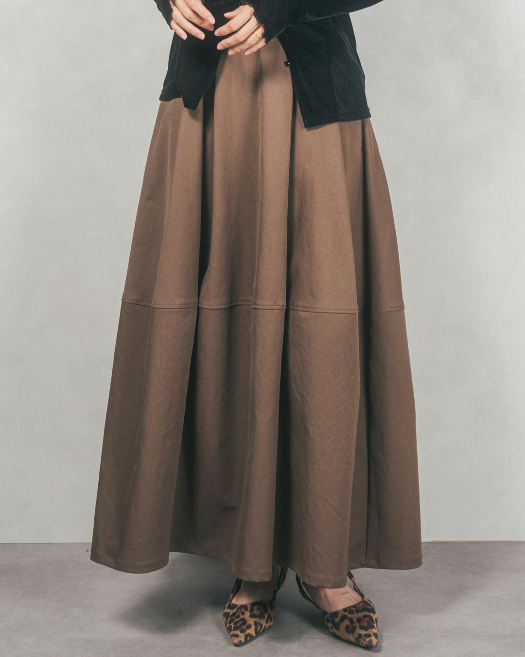 ［SET］Airyフェザー ニットカーディガン+コクーンシルエットロングスカート（2SET）