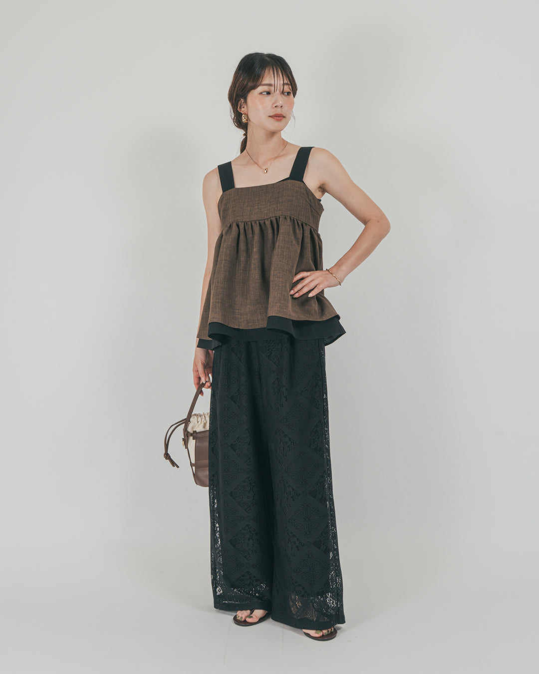 ［SET］スラブTweedバイカラーティアードキャミ + Blockレース　ストレートパンツ（2SET）