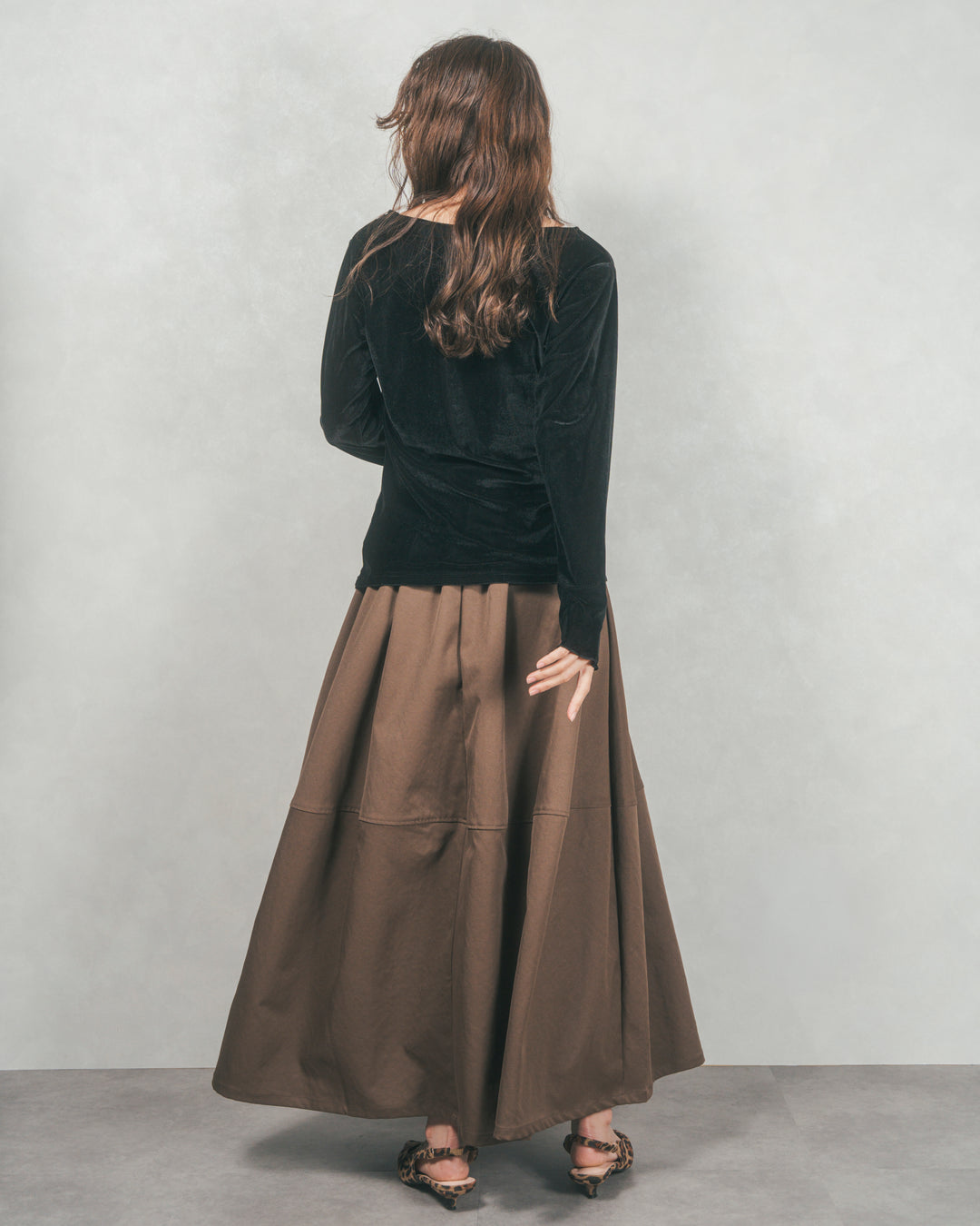 コクーンシルエットロングスカート (BLACK)