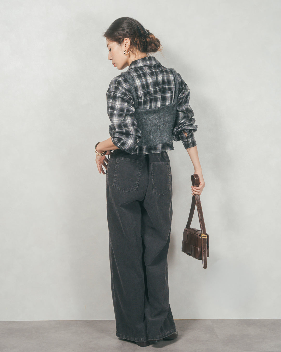 ［SET］裾ドロストクロップドチェックシャツ+モヘアタッチKnitビスチェ+コーデュロイWideストレートパンツ（3SET）