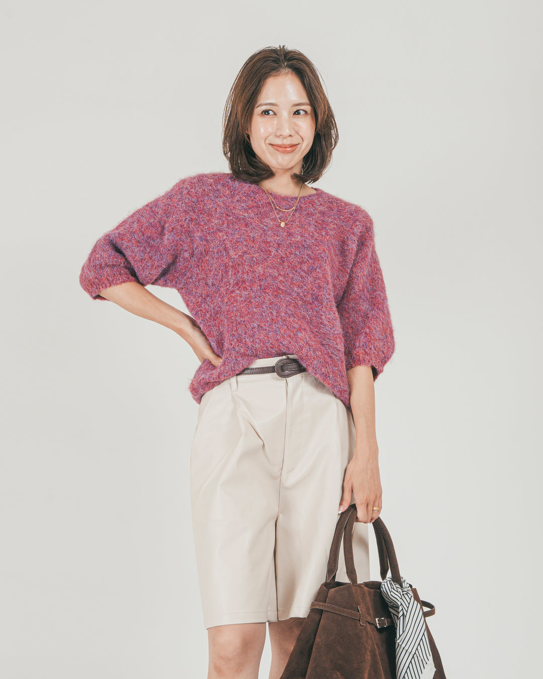 ［SET］フェザータッチハーフスリーブニット + レザーライクハーフパンツ（2SET）
