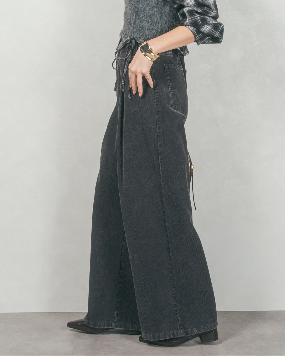 コーデュロイWideストレートパンツ(CHARCOAL)