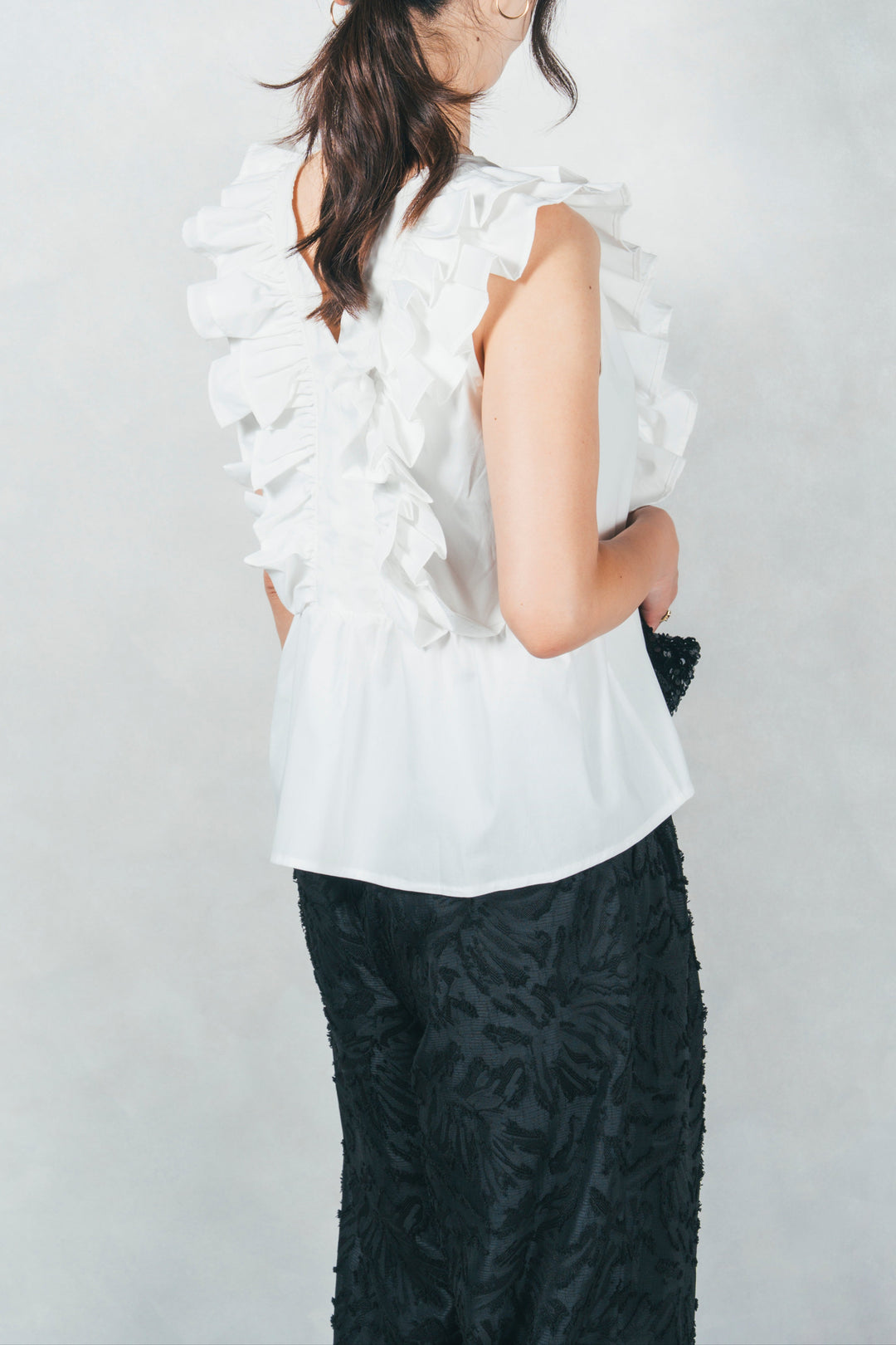 フリルVネックブラウス (WHITE)