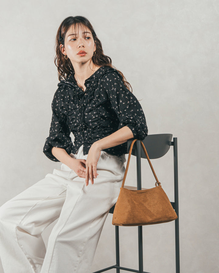 ［SET］Flowerプリントフリルブラウス + 10oz ニュアンスバイカラー リラックスワイドデニム（2SET）