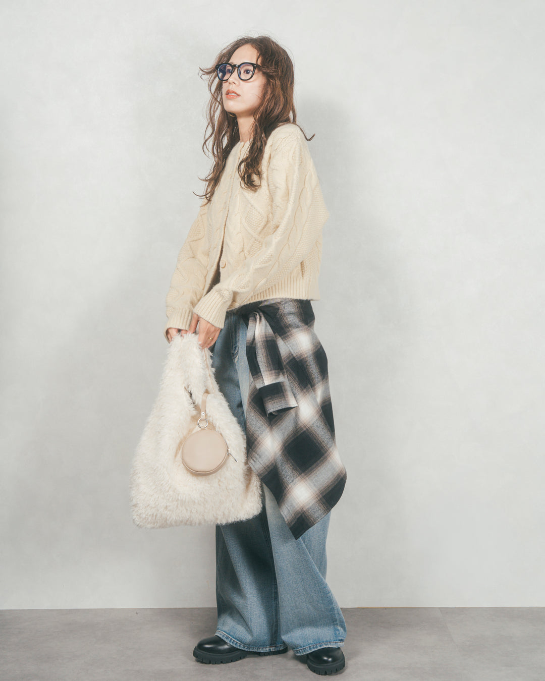 ワイドTuckイージーデニム (BLEACH)