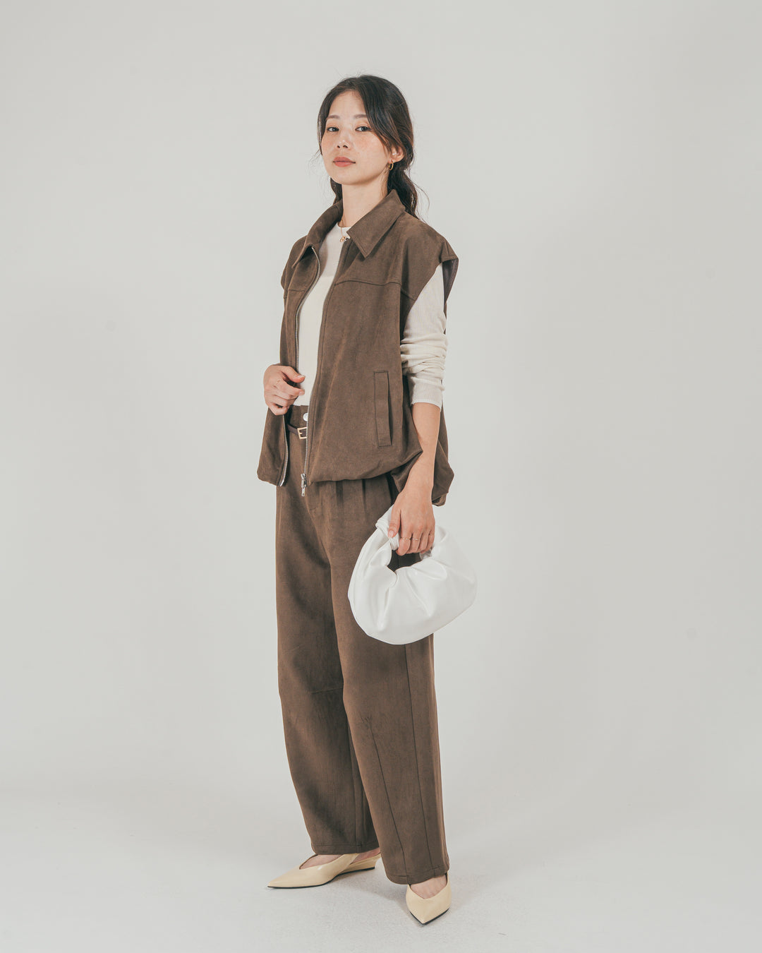 ［SET］スウェードライク Zipベスト + スウェードライク Curveパンツ（2SET）