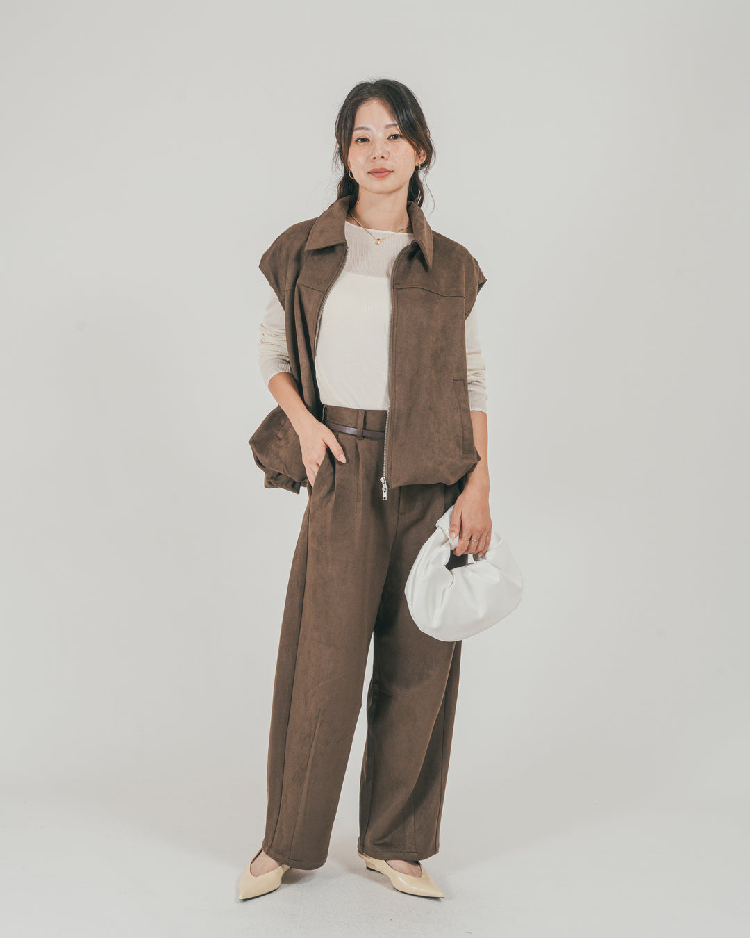 ［SET］スウェードライク Zipベスト + スウェードライク Curveパンツ（2SET）