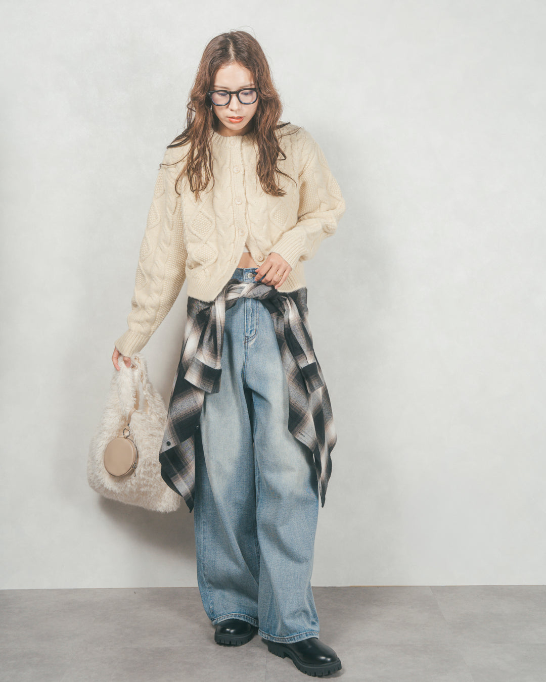 ワイドTuckイージーデニム (BLEACH)