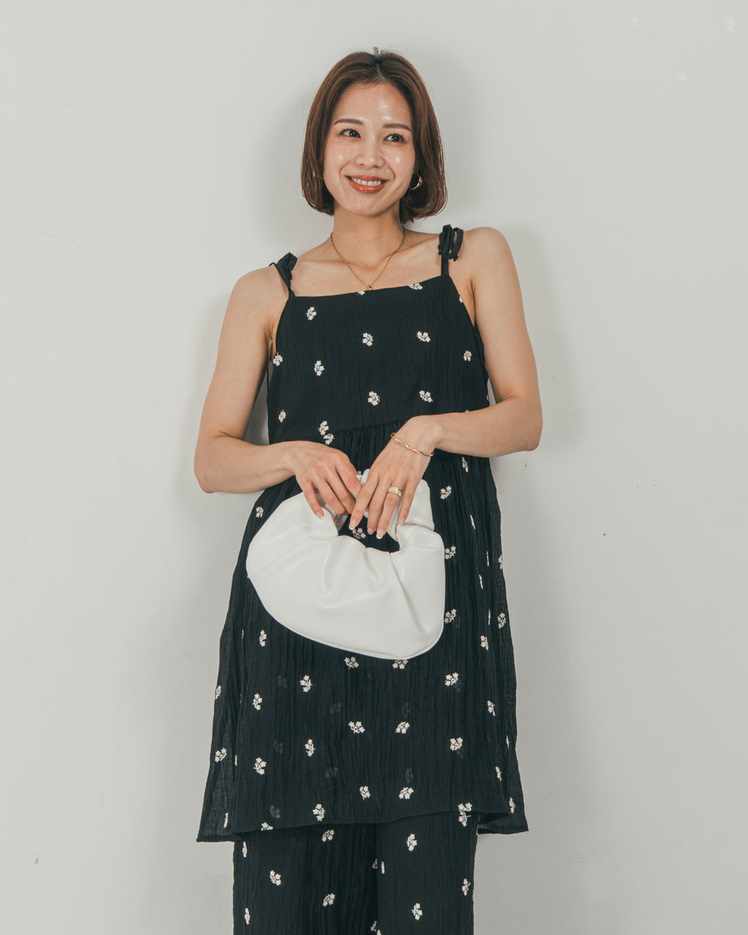 ［SET］ショルダーリボン刺繍Veilキャミ + 刺繍 Veilロングパンツ（2SET）
