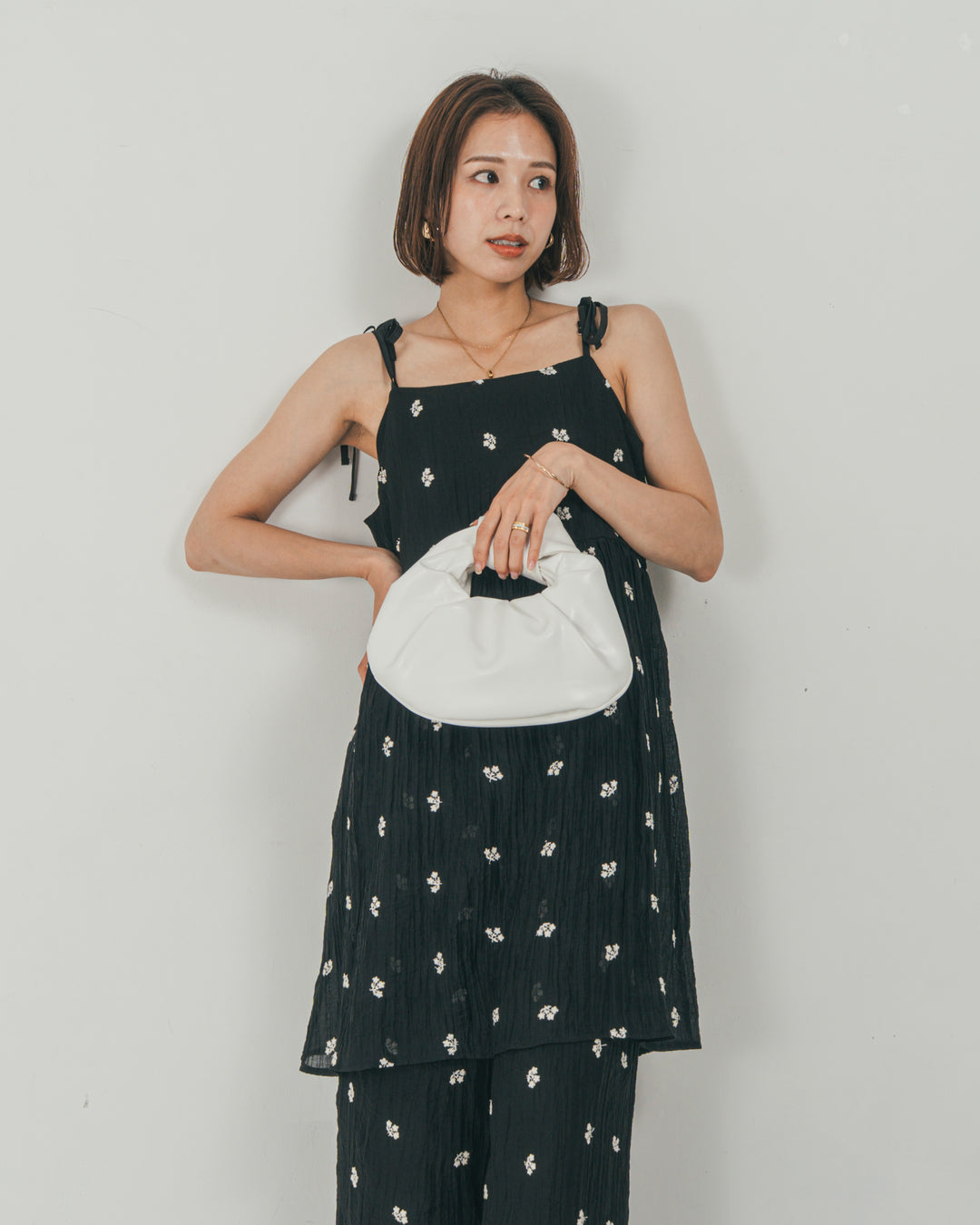 ［SET］ショルダーリボン刺繍Veilキャミ + 刺繍 Veilロングパンツ（2SET）