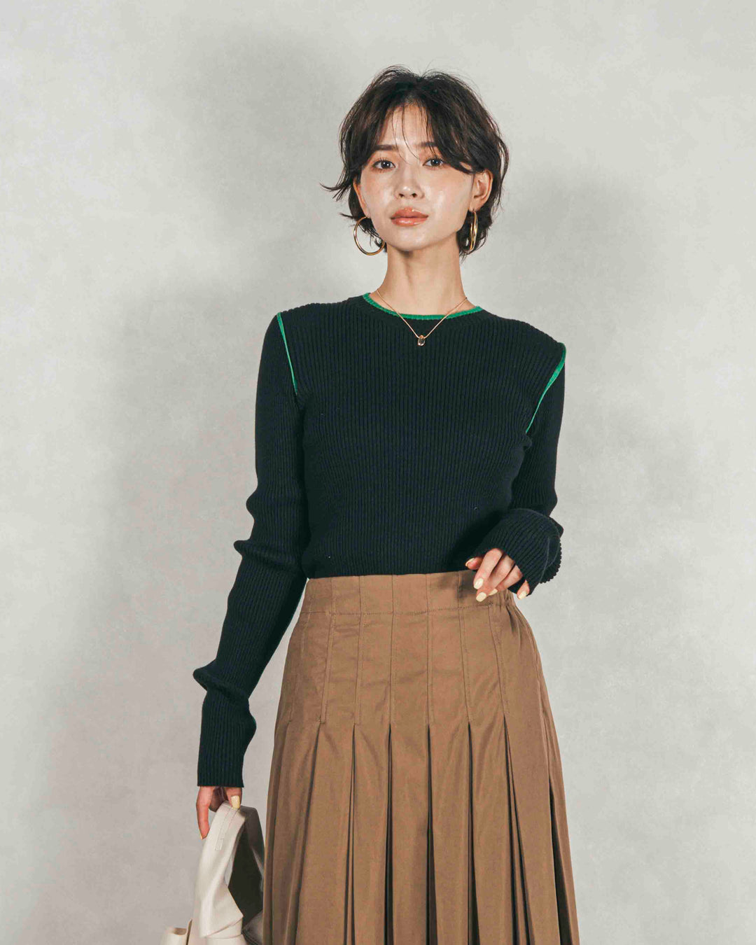 ［SET］バイカラークルーネックニットトップス+W-Tuckプリーツロングスカート（2SET）
