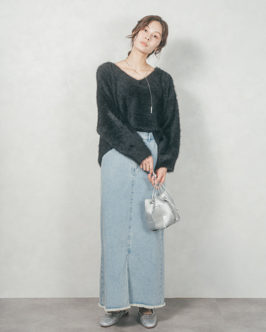 フロントスリット Iラインデニムスカート (LIGHT BLUE)