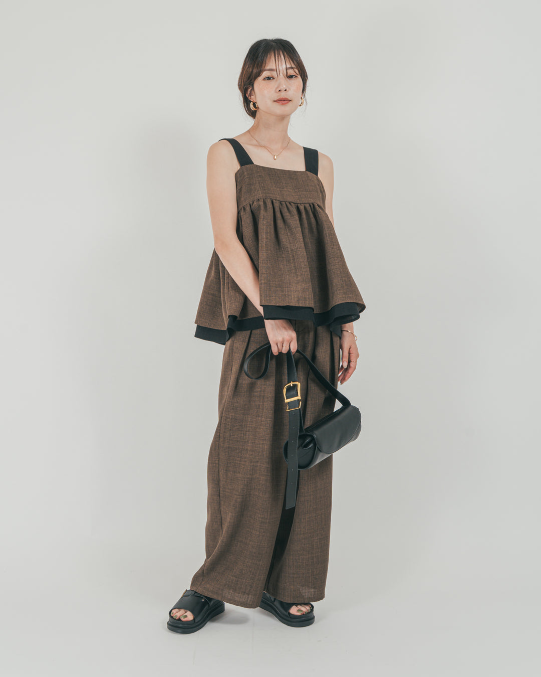 ［SET］スラブTweedバイカラーティアードキャミ + スラブTweedタックワイドパンツ（2SET）