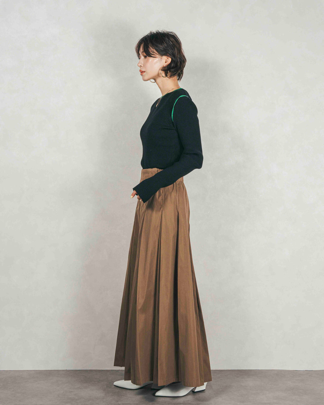 ［SET］バイカラークルーネックニットトップス+W-Tuckプリーツロングスカート（2SET）