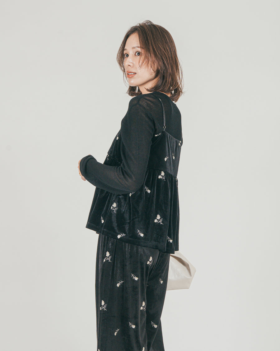 ［SET］Flower刺繍 ベロアペプラムキャミ + Flower刺繍 ベロアパンツ + ボートネックSheerリブニット（3SET）