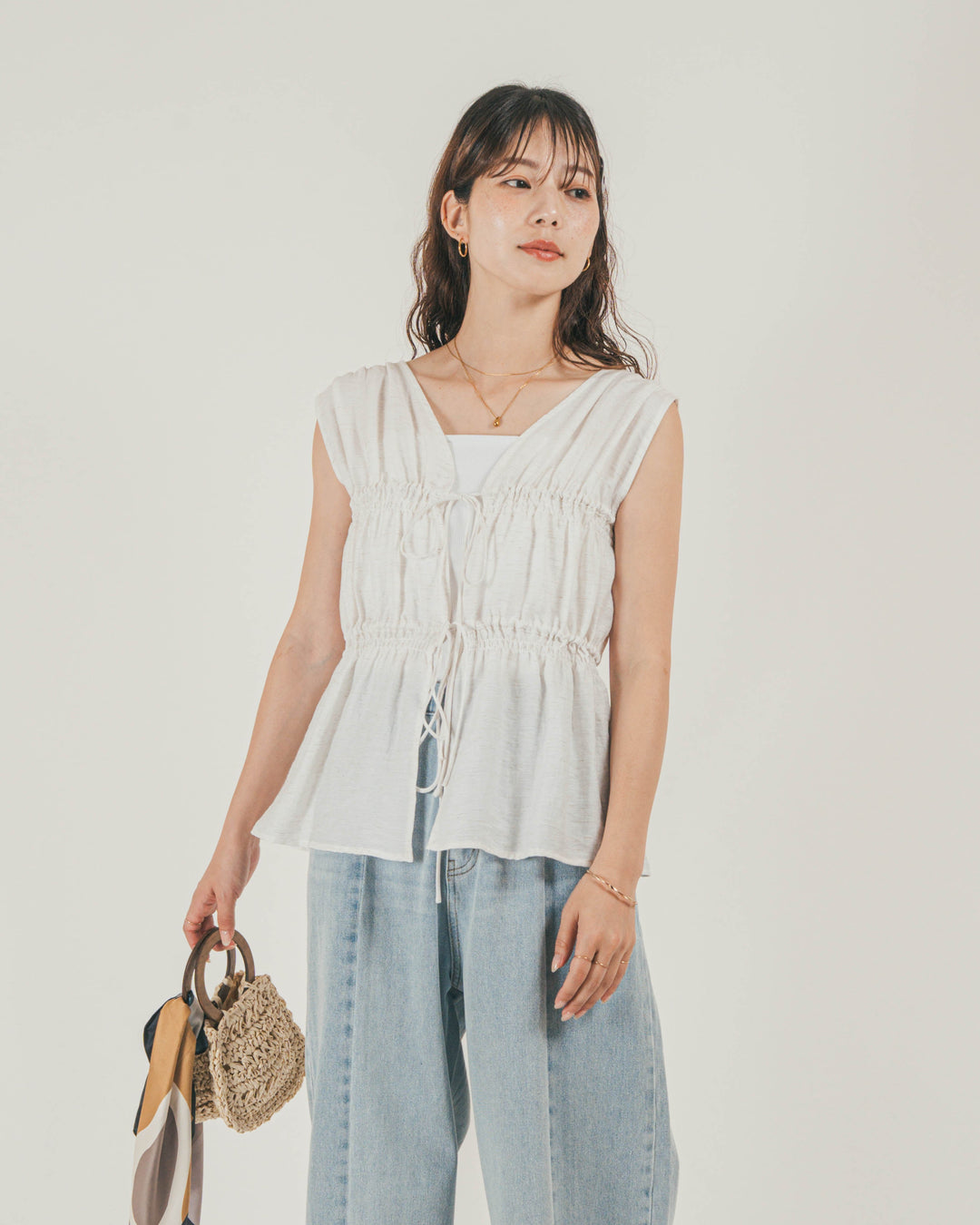 ［SET］リネンタッチShirringリボンブラウス + 10oz ニュアンスバイカラー リラックスワイドデニム（2SET）