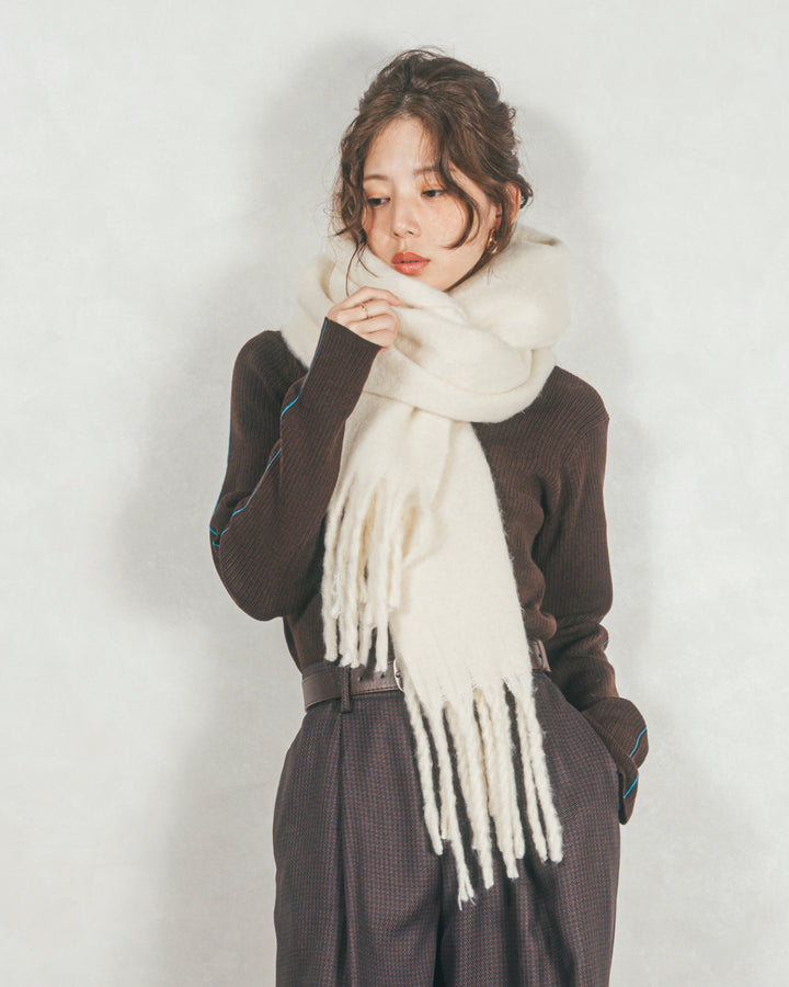 ボリュームフリンジ Shaggyマフラー（IVORY）