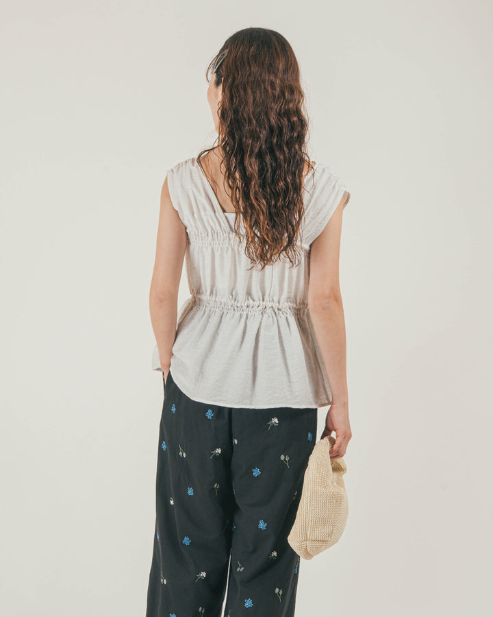 ［SET］リネンタッチShirringリボンブラウス + Flower刺繍リラックスパンツ（2SET）