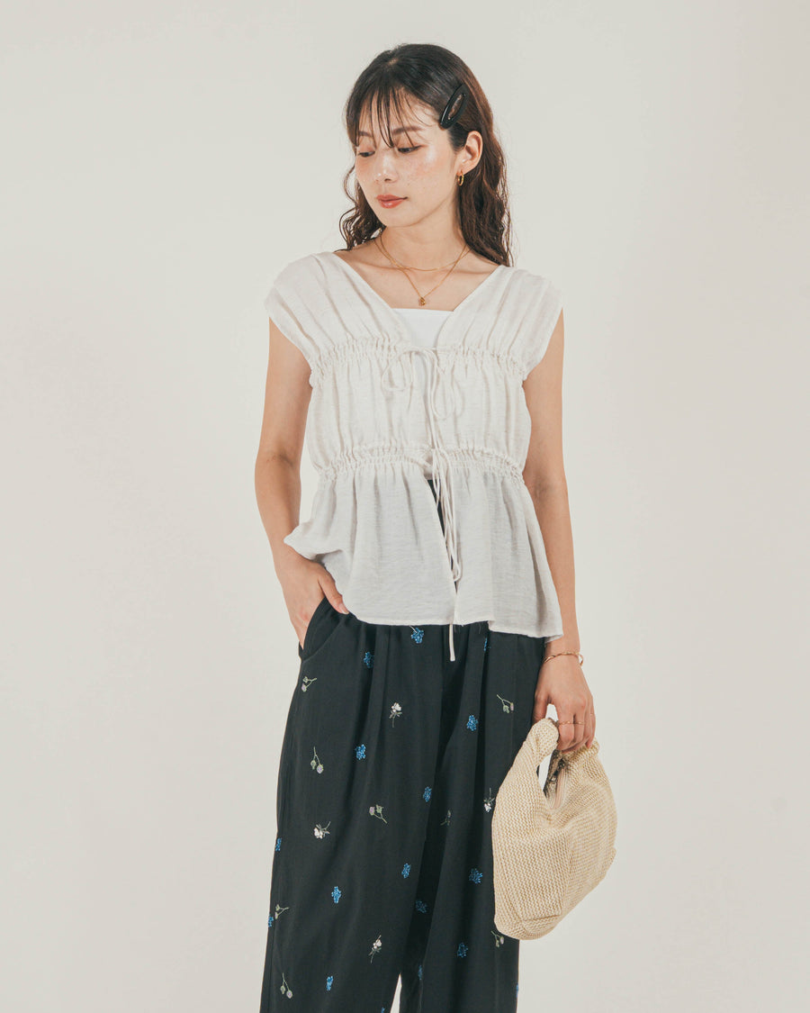 ［SET］リネンタッチShirringリボンブラウス + Flower刺繍リラックスパンツ（2SET）