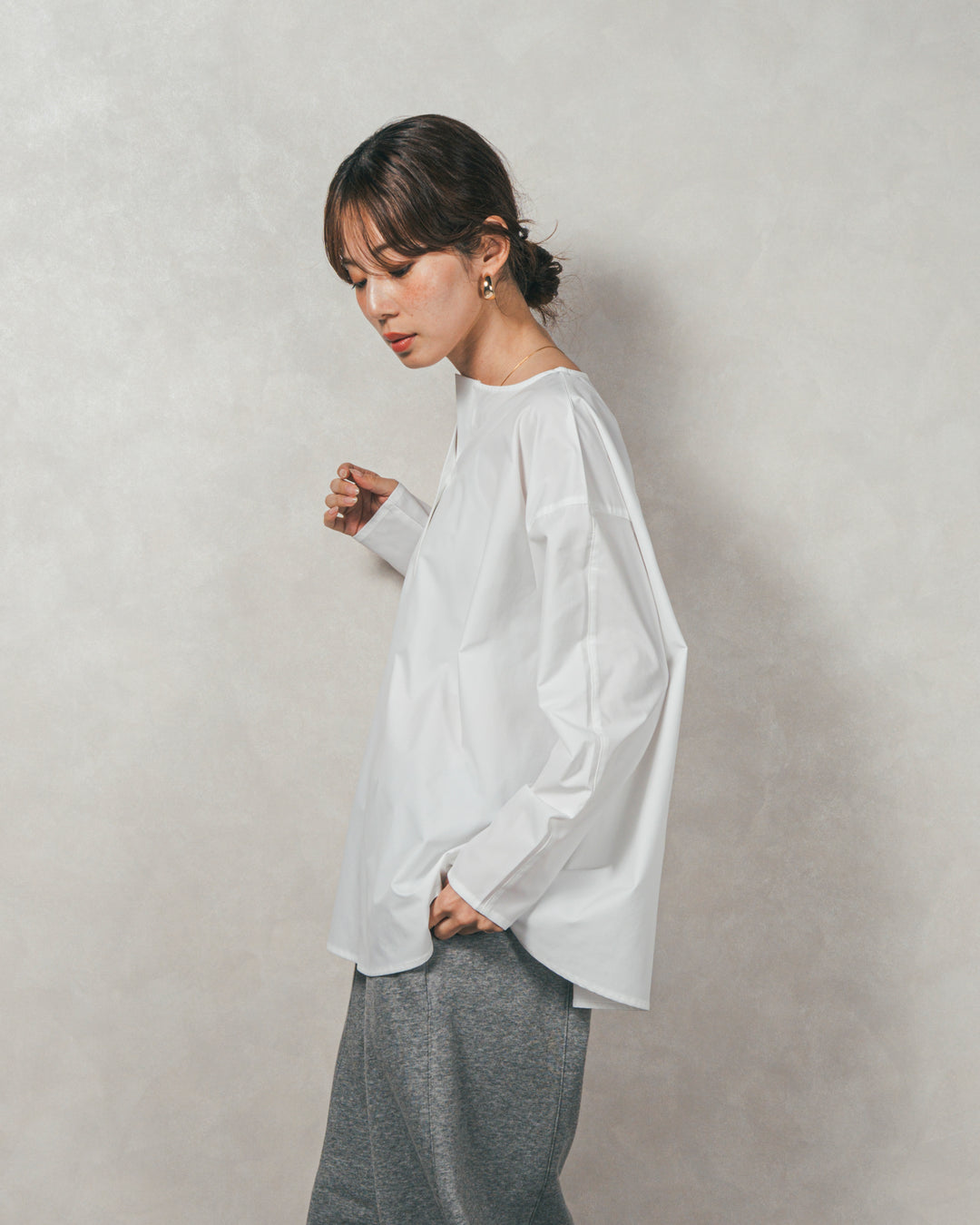 ［SET］カットビスチェxブラウス レイヤードSET+Relax 裏起毛カーブパンツ（2SET）