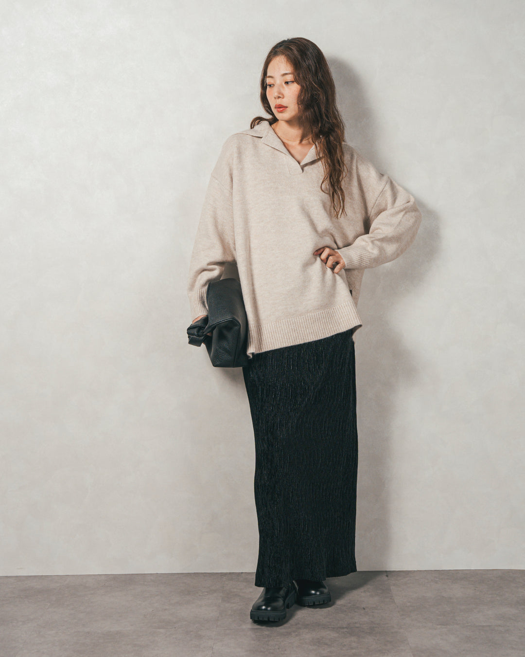 ［SET］サイドスリット襟付きスキッパーニット+ベロアNarrowスカート（2SET）