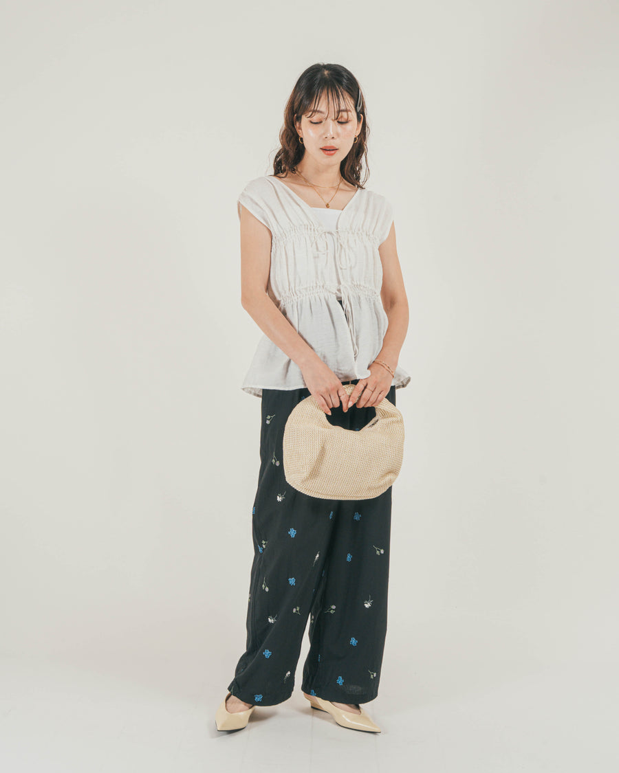 ［SET］リネンタッチShirringリボンブラウス + Flower刺繍リラックスパンツ（2SET）