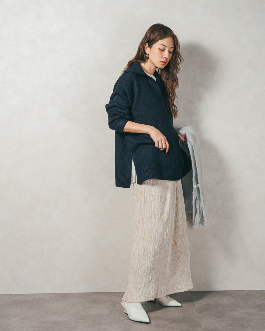 ［SET］サイドスリット襟付きスキッパーニット+ベロアNarrowスカート（2SET）