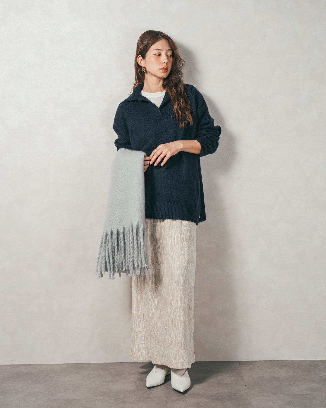 ［SET］サイドスリット襟付きスキッパーニット+ベロアNarrowスカート（2SET）