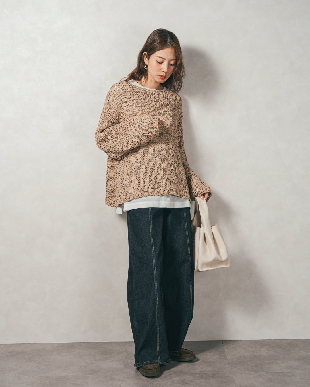 スラブシアークルーネックT(WHITE)