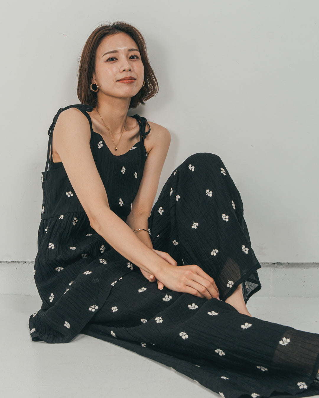 ［SET］ショルダーリボン刺繍Veilキャミ + 刺繍 Veilロングパンツ（2SET）