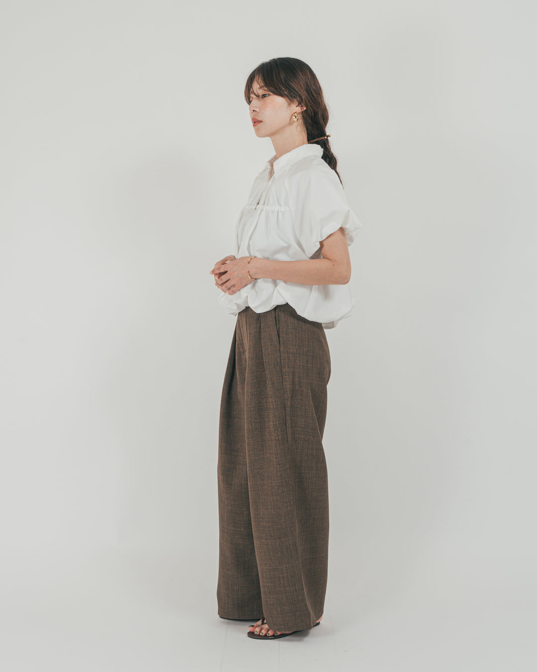 ［SET］バルーンShirringハーフスリーブシャツ + スラブTweedタックワイドパンツ（2SET）
