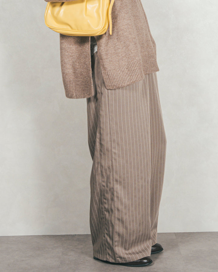 Relaxストライプパンツ（GREIGE）